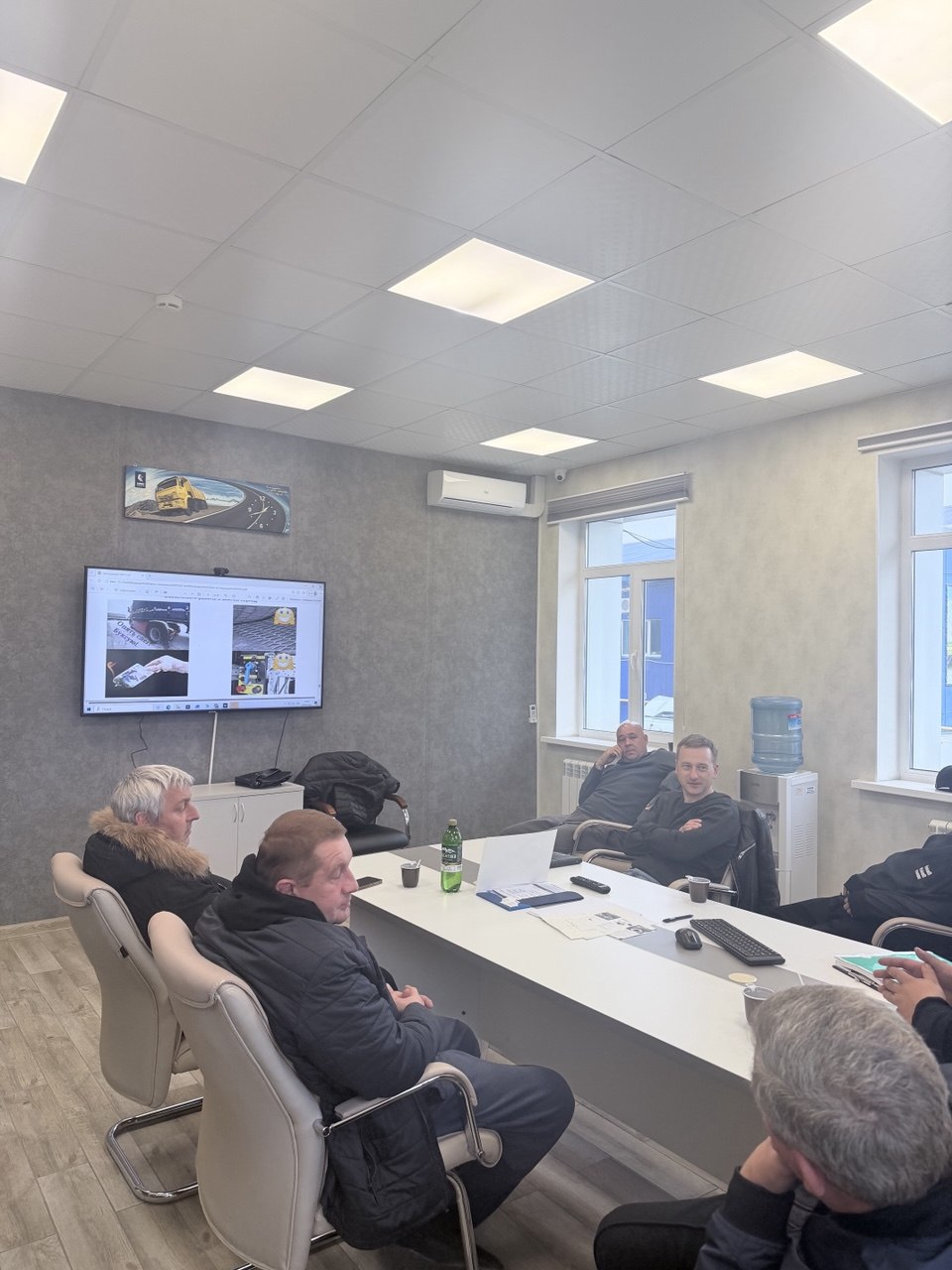 «КАМАЗ» проконсультировал водителей компаний-партнёров экономичному вождению